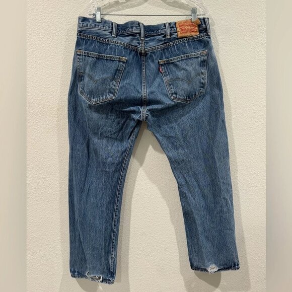 Levi’s Men’s 501 Denim 100% Cotton Straight Button Fly Distressed Blue Jeans 38 - Picture 2 of 10